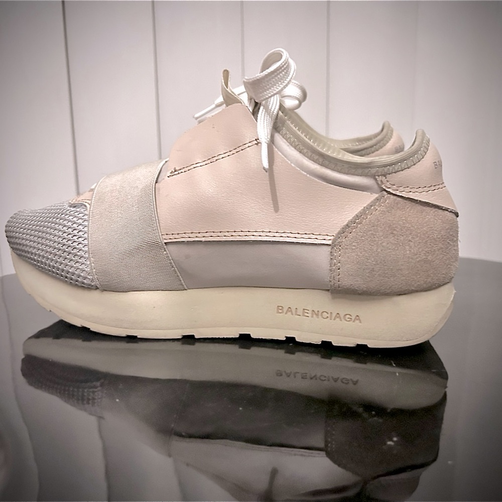 Balenciaga Race Runner Sneakers Tan Sz 36